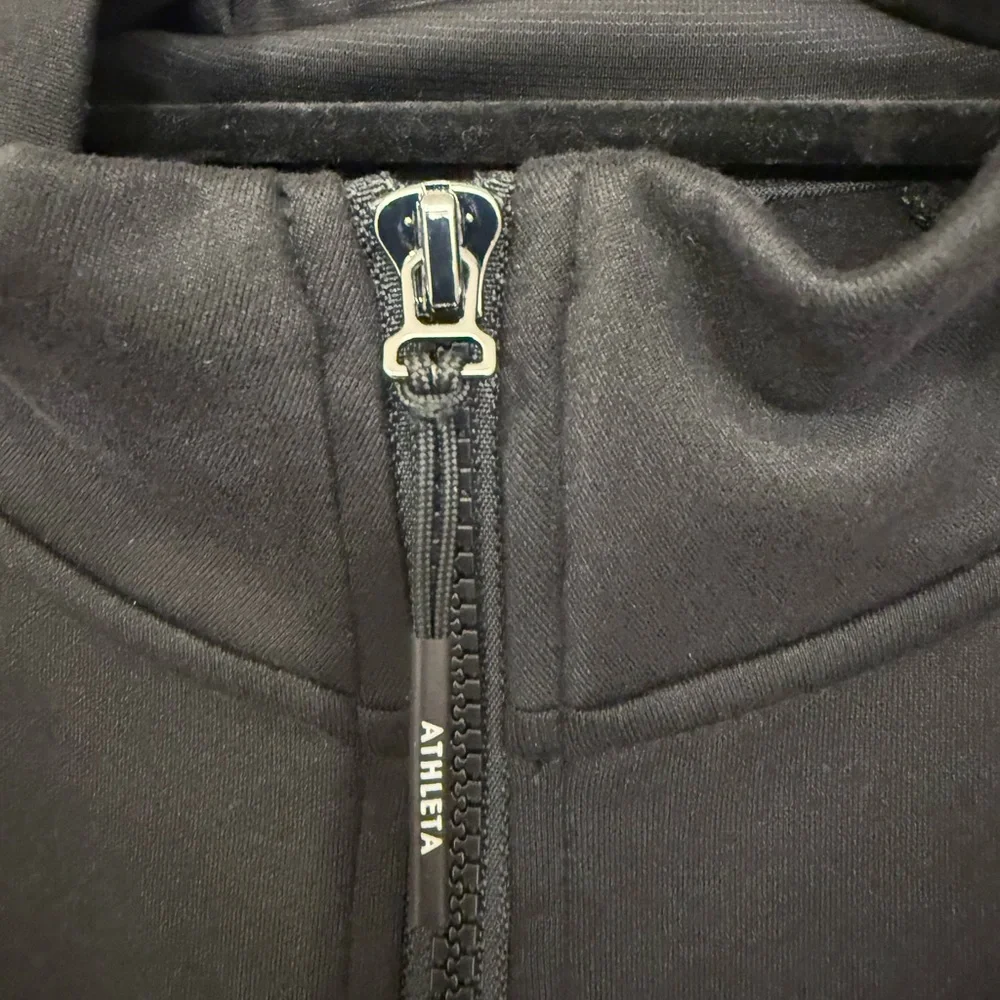 Athleta, unstoppable cropped, full, zip ladies jacket - Picture 6 of 7